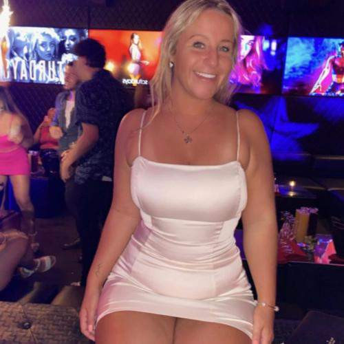 Olen se äiti joka hakee lapsensa treeneistä