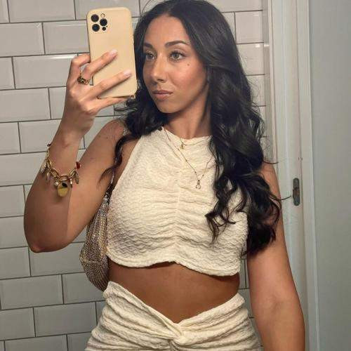 Haluan toyboyn joka jaksaa kantaa minut sänkyyn