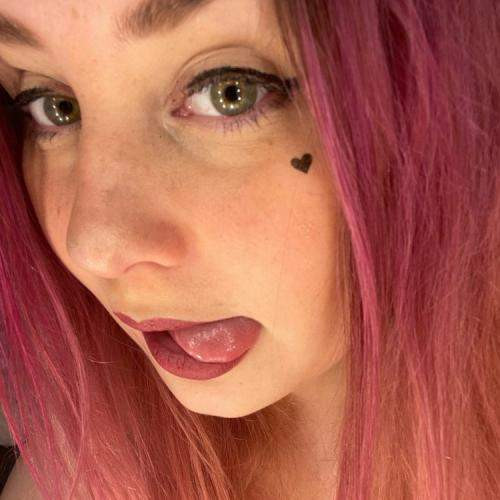 Kuuma nainen, joka rakastaa olla likainen